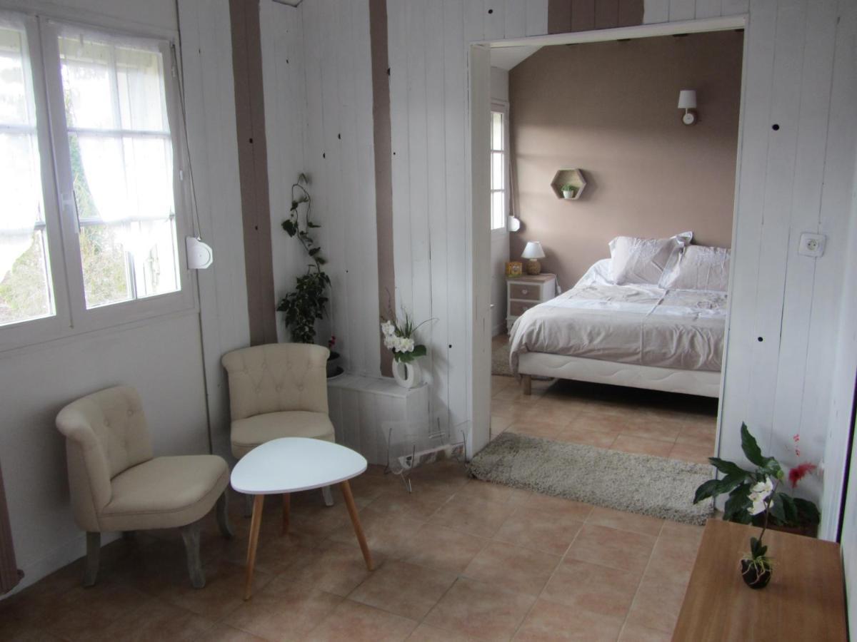 Chambres D'Hotes Des Bruyeres Collemiers Экстерьер фото