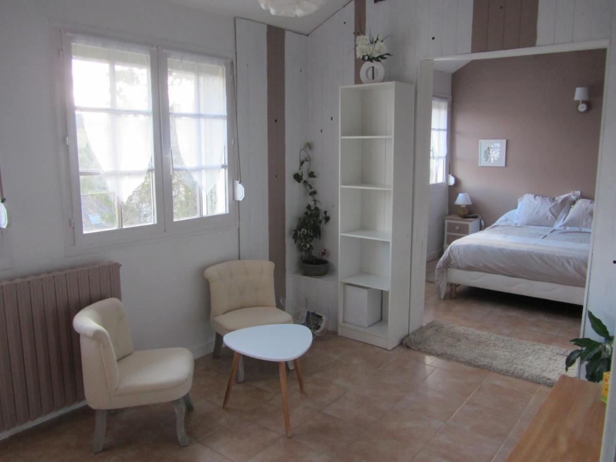 Chambres D'Hotes Des Bruyeres Collemiers Экстерьер фото
