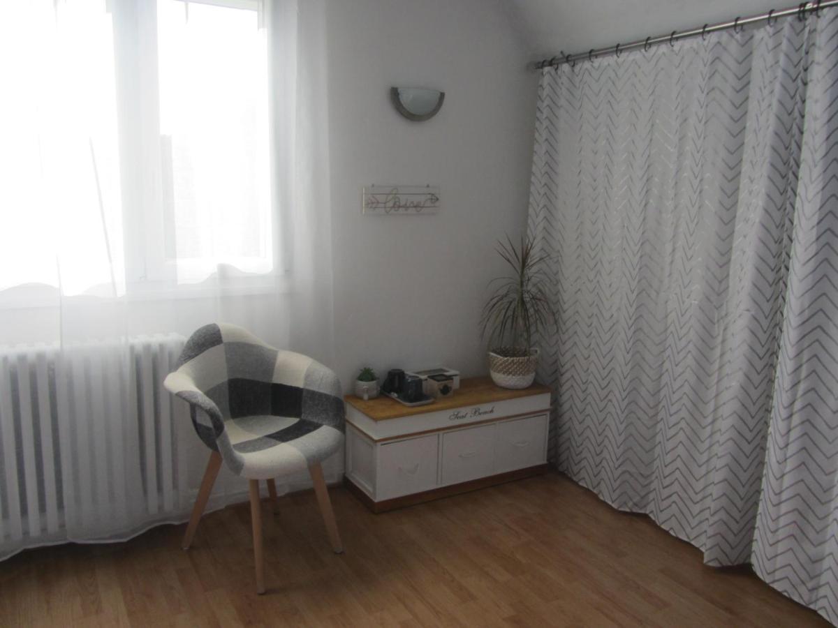 Chambres D'Hotes Des Bruyeres Collemiers Экстерьер фото